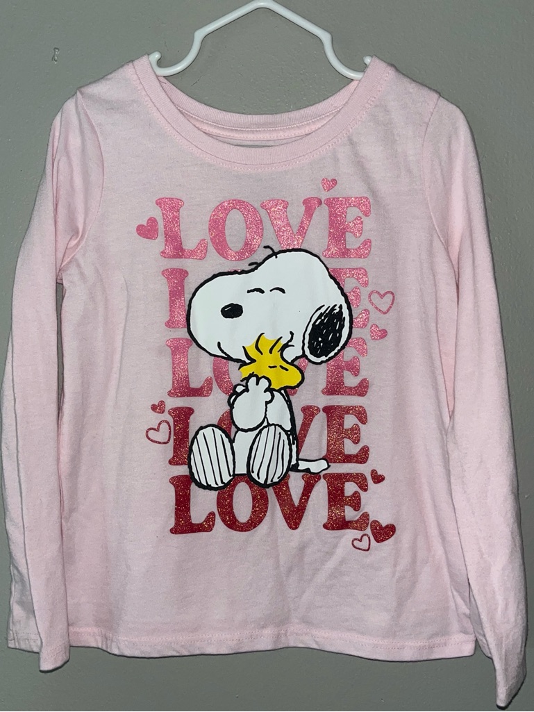 Peanuts Love Girls Shirt Previously Owned